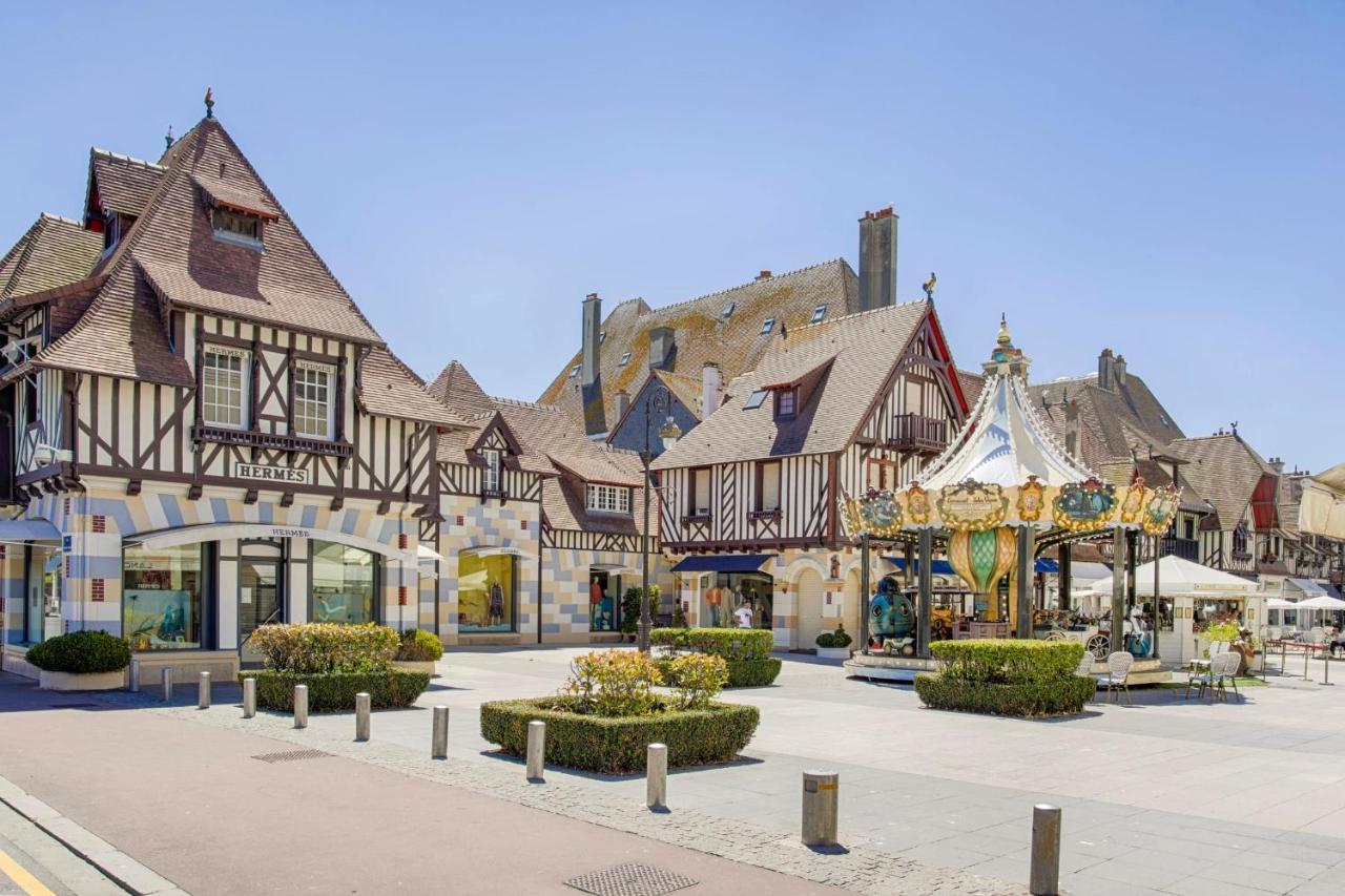 La Normande - - Centre Deauville